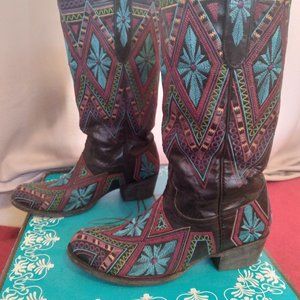 Lane Sunshine Round Toe Boot in Black leather with Multicolored embroidery